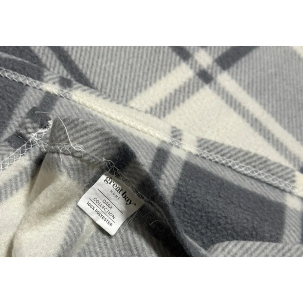 Great Bay Home Plaid Fleece Throw Blanket Gray White Dara Sheet Cover Quilt